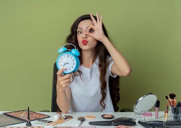 10-Minute Beauty Tips for Busy Girls