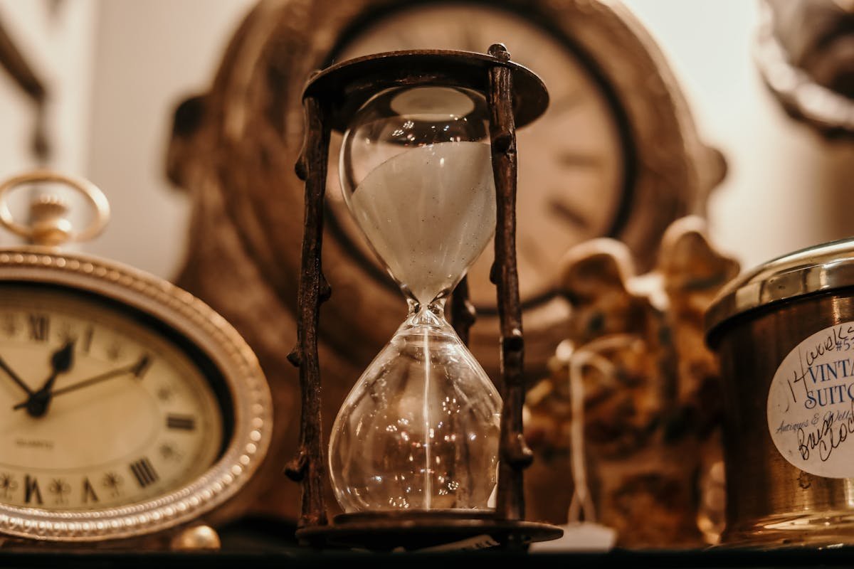 How does the biological clock influence sports practice?
