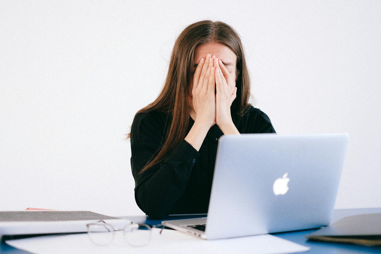 How to Handle Financial Stress in a Relationship: 6 Helpful Tips